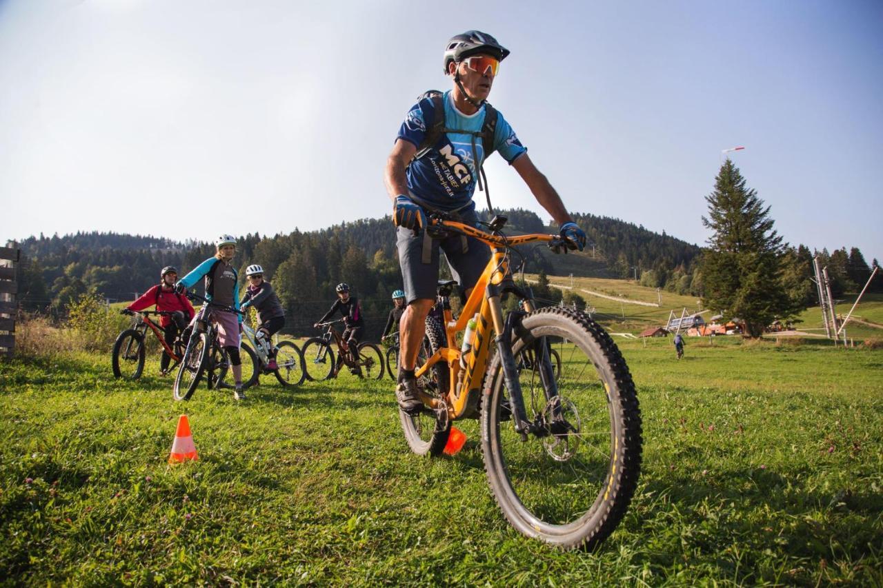 Place Royale Pour 10 A 12 Personnes A 30 Met Des Pistes De Ski Et Vtt Metabief Exterior photo